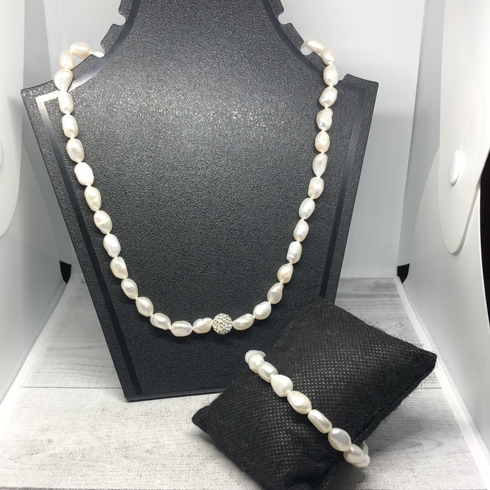 Curated bundle freshwater pearl jewelry set necklace and bracelet beach boho.